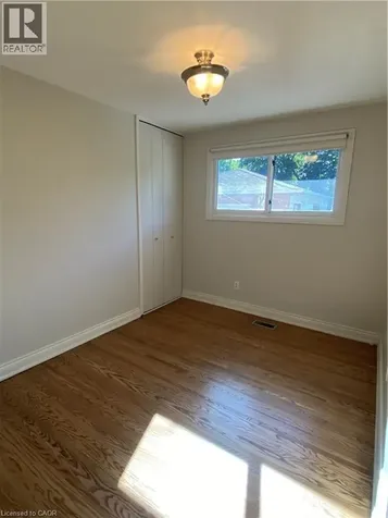 21 Bluebird Avenue Hamilton ON L9A 3W4