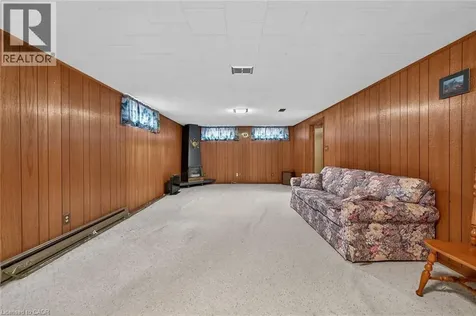 21 Bluebird Avenue Hamilton ON L9A 3W4