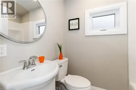 16 Mt. Pleasant Street Brantford ON N3T 1S5