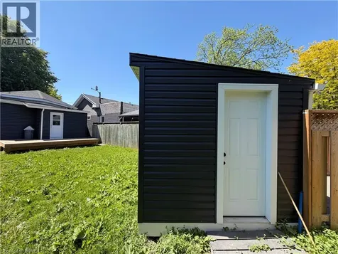 16 Mt. Pleasant Street Brantford ON N3T 1S5