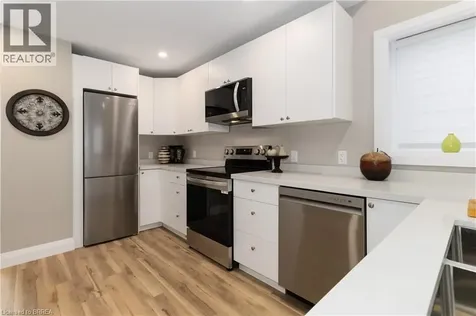 16 Mt. Pleasant Street Brantford ON N3T 1S5