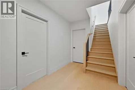 5 Prato Verde Lane Flamborough ON N0B 2K0