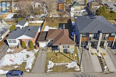 211 Columbus Avenue Ottawa ON K1K 1P7