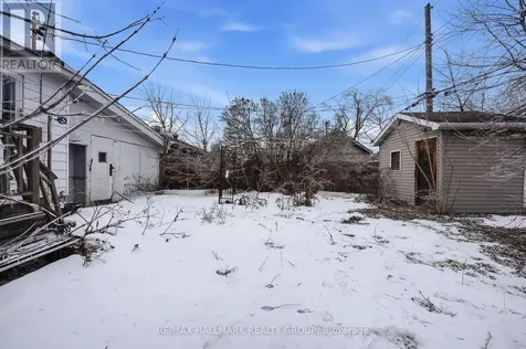 479 Newman Avenue Ottawa ON K1K 1N8