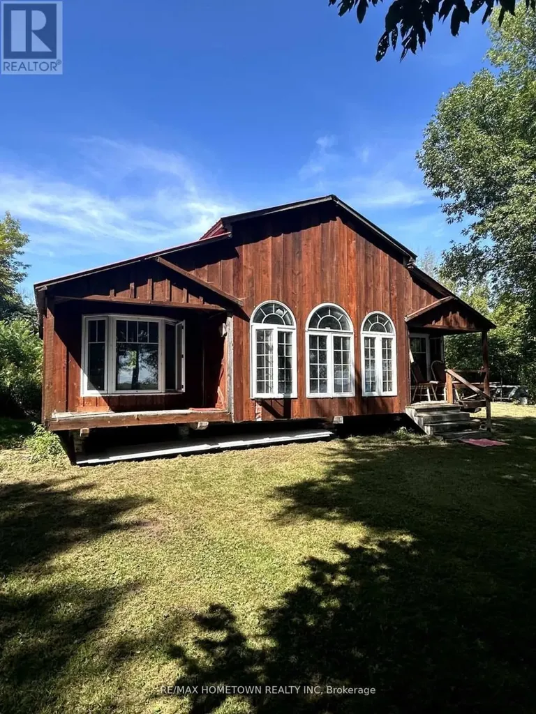 8 St. Francis Island South Glengarry ON K0C 2E0