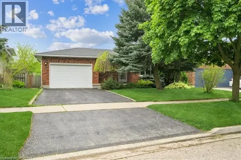47 Claycroft Crescent Kitchener ON N2N 2R6