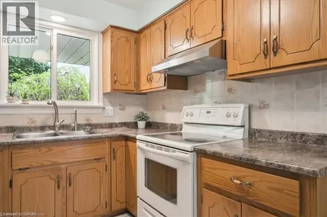 47 Claycroft Crescent Kitchener ON N2N 2R6