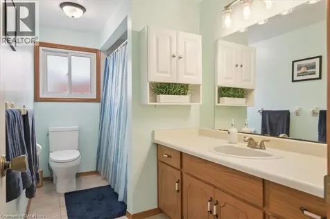 47 Claycroft Crescent Kitchener ON N2N 2R6