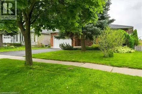 47 Claycroft Crescent Kitchener ON N2N 2R6