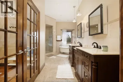 4648 Jenkela Court Windsor ON N9G 3C4