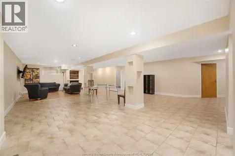 4648 Jenkela Court Windsor ON N9G 3C4
