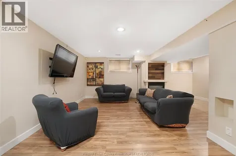 4648 Jenkela Court Windsor ON N9G 3C4