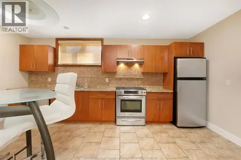 4648 Jenkela Court Windsor ON N9G 3C4
