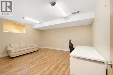 4648 Jenkela Court Windsor ON N9G 3C4