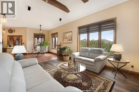 4648 Jenkela Court Windsor ON N9G 3C4