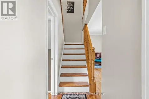1372 Ridgedale Street Ottawa ON K1T 1C5