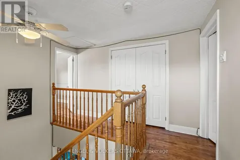 1372 Ridgedale Street Ottawa ON K1T 1C5