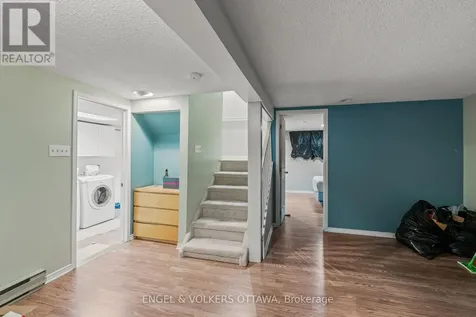 1372 Ridgedale Street Ottawa ON K1T 1C5