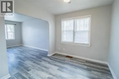 35 Alexandra Avenue Chatham ON N7M 1X9