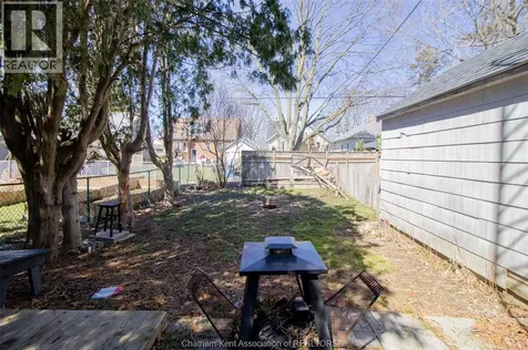 35 Alexandra Avenue Chatham ON N7M 1X9