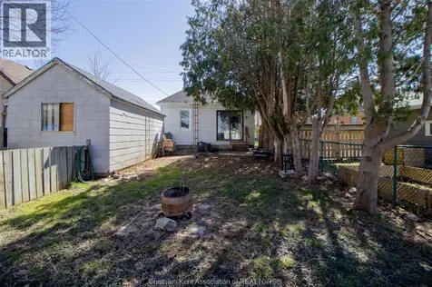 35 Alexandra Avenue Chatham ON N7M 1X9