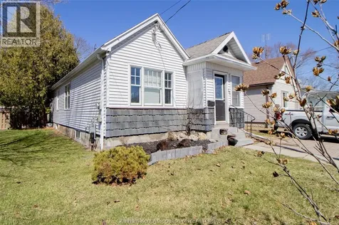35 Alexandra Avenue Chatham ON N7M 1X9
