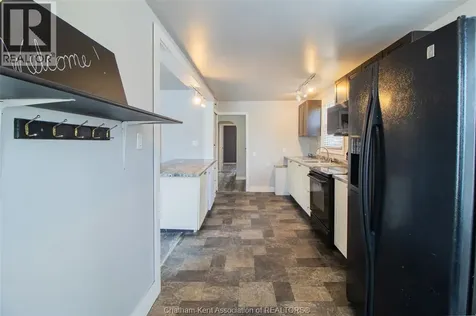 35 Alexandra Avenue Chatham ON N7M 1X9