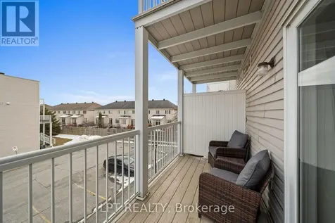 902 Longfields Drive Ottawa ON K2J 5K6