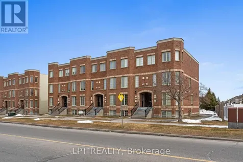 902 Longfields Drive Ottawa ON K2J 5K6