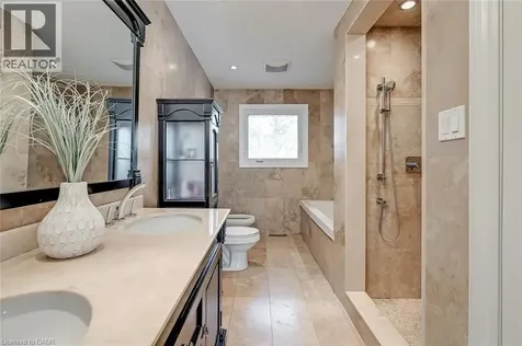 624 North Shore Boulevard East Burlington ON L7T 1X2