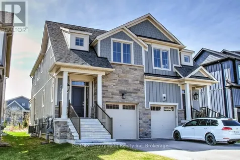 212 Courtland Street Blue Mountains ON L9Y 4E4
