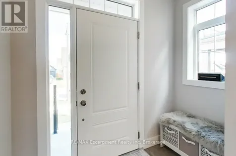 212 Courtland Street Blue Mountains ON L9Y 4E4