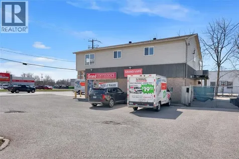 297 Grand Avenue East Chatham ON N7L 1W8