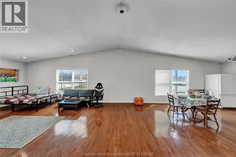 297 Grand Avenue East Chatham ON N7L 1W8