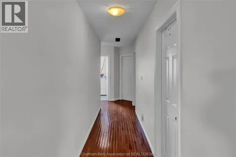 297 Grand Avenue East Chatham ON N7L 1W8