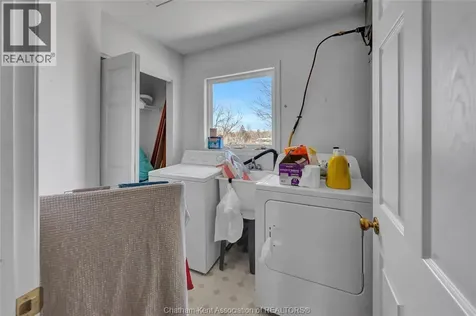 297 Grand Avenue East Chatham ON N7L 1W8
