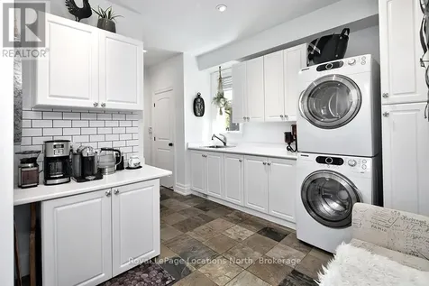 138 Rankin's Crescent Blue Mountains ON N0H 2P0