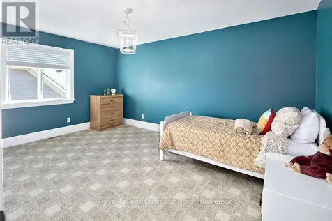 138 Rankin's Crescent Blue Mountains ON N0H 2P0