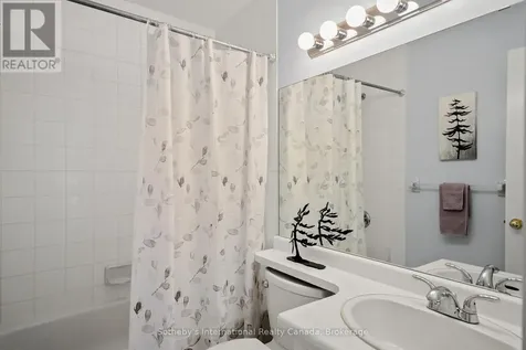 331 Mariners Way Collingwood ON L9Y 5C7