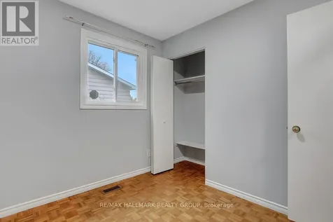 71 Morton Drive Ottawa ON K2L 1W9