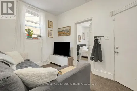 199 Henderson Avenue Ottawa ON K1N 7P7