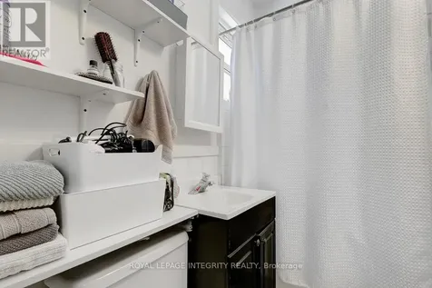 199 Henderson Avenue Ottawa ON K1N 7P7