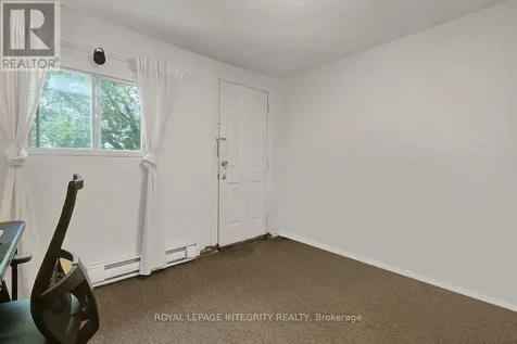 199 Henderson Avenue Ottawa ON K1N 7P7
