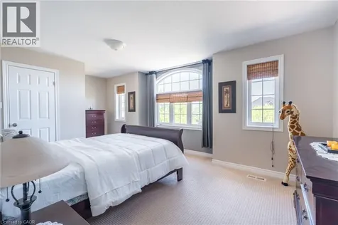 24 Edgecroft Crescent Stoney Creek ON L8J 3Y6