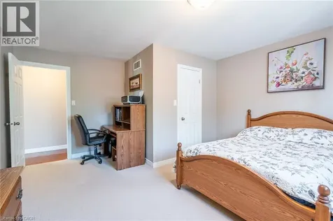 24 Edgecroft Crescent Stoney Creek ON L8J 3Y6