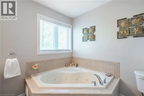 24 Edgecroft Crescent Stoney Creek ON L8J 3Y6