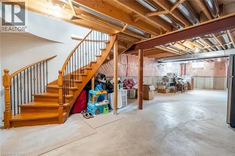 24 Edgecroft Crescent Stoney Creek ON L8J 3Y6
