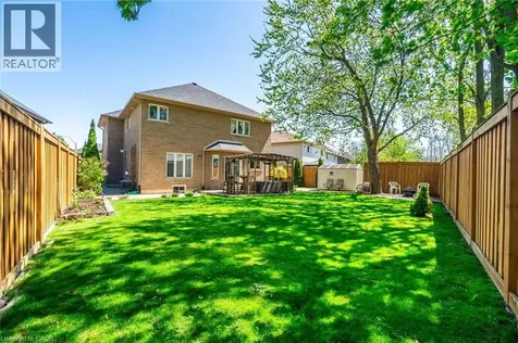 24 Edgecroft Crescent Stoney Creek ON L8J 3Y6