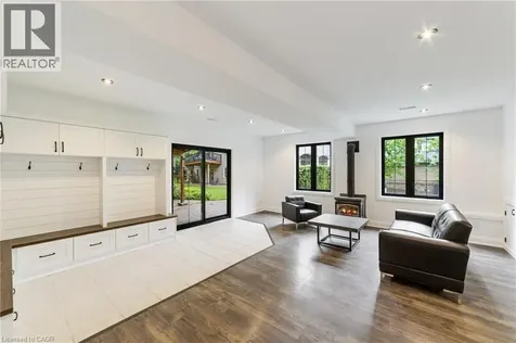 515 Hamilton Drive Ancaster ON L9G 2A9
