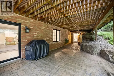 515 Hamilton Drive Ancaster ON L9G 2A9